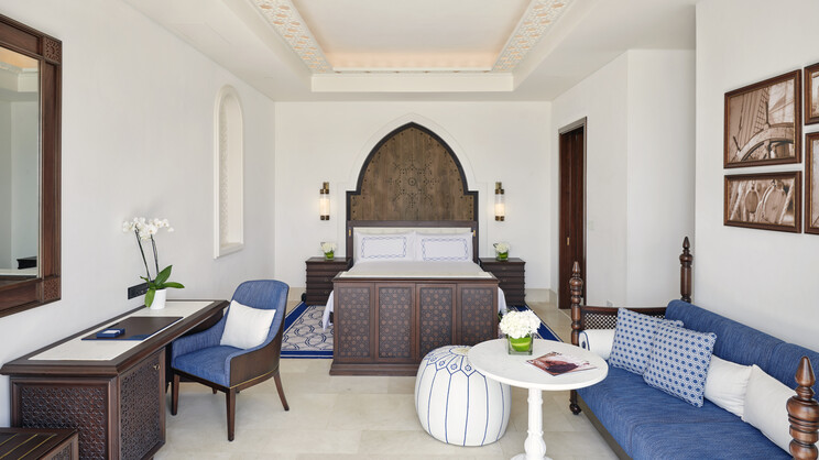 Hilton Salwa Beach Resort & Villas